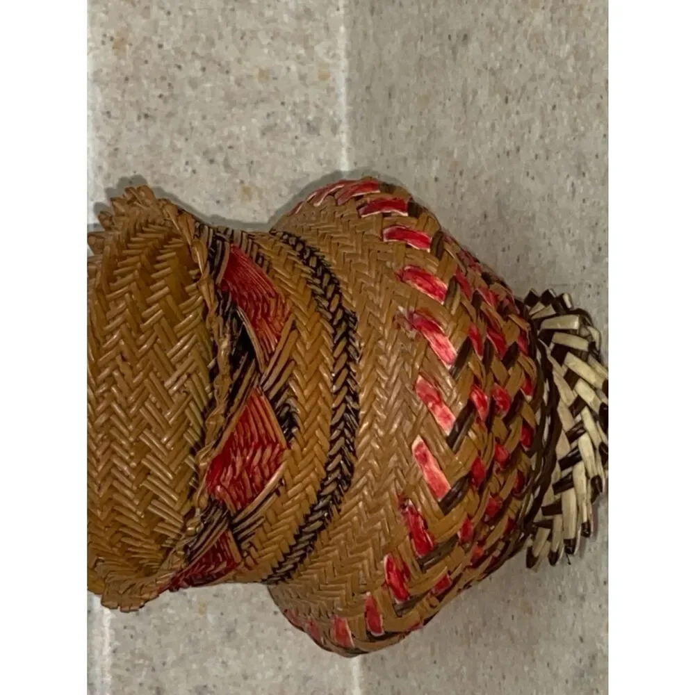 Tarahumara Pot Basket Mini Handwoven Decorative Woven Vase in Brown and Red